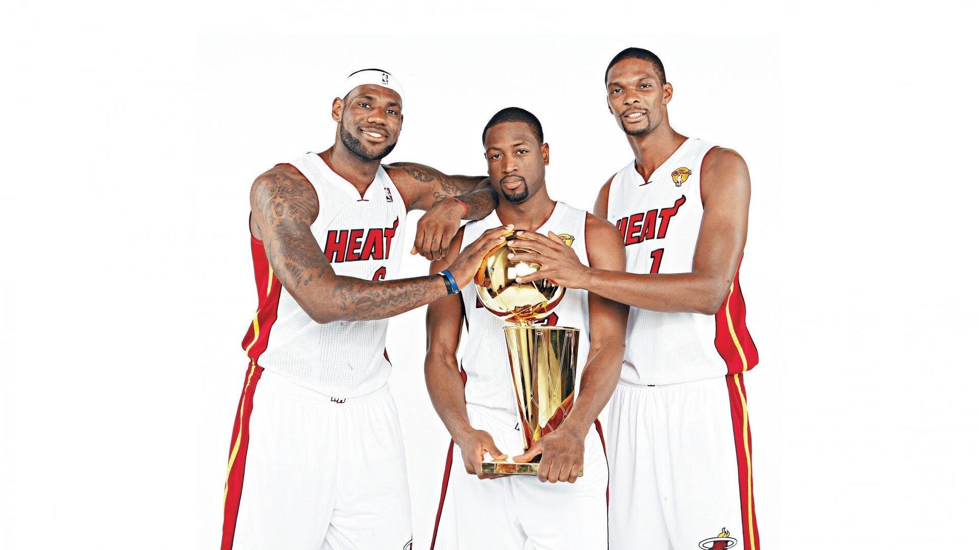 詹姆斯赛后直言不讳，湖人惨败马刺，领袖痛批球队态度与执行力